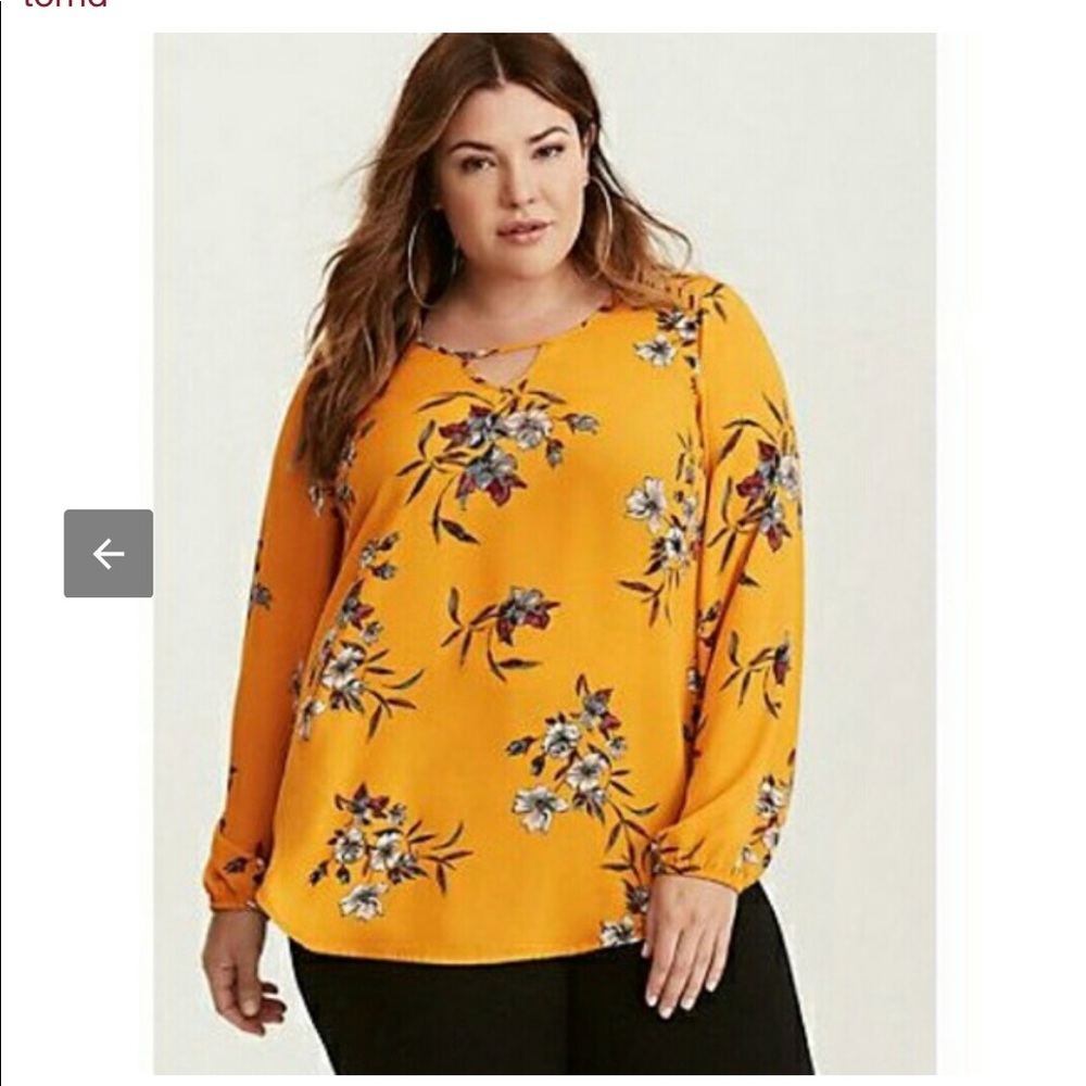 Torrid floral georgette keyhole blouse